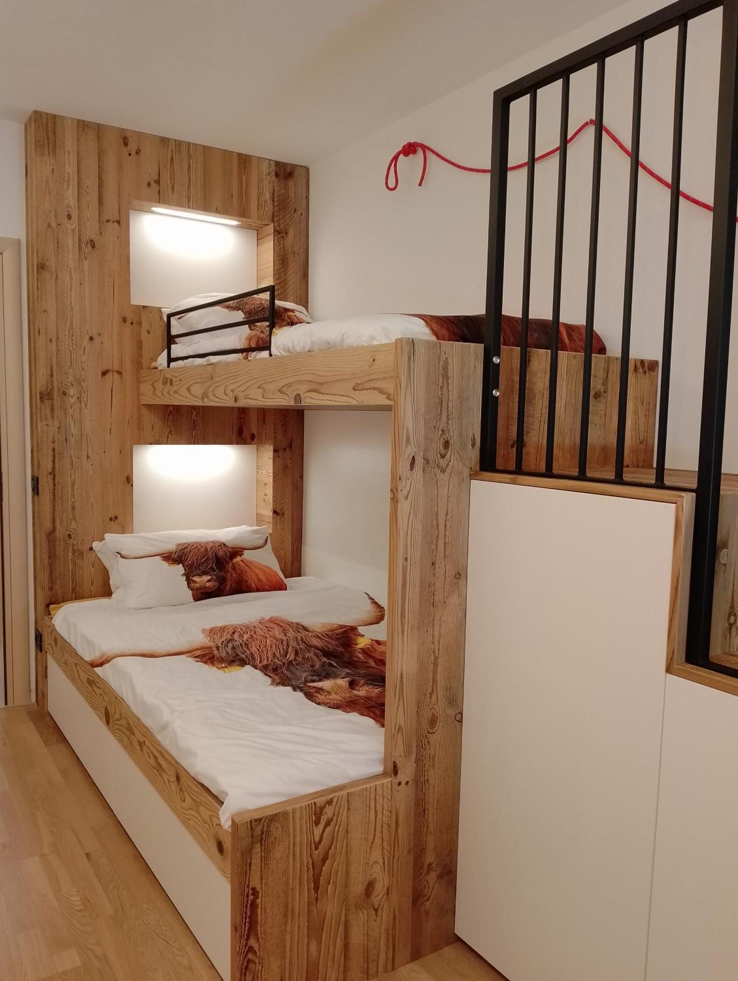 Dolomiten Lounge - Moderno Con Parcheggio Privato Перджине-Вальсугана Экстерьер фото